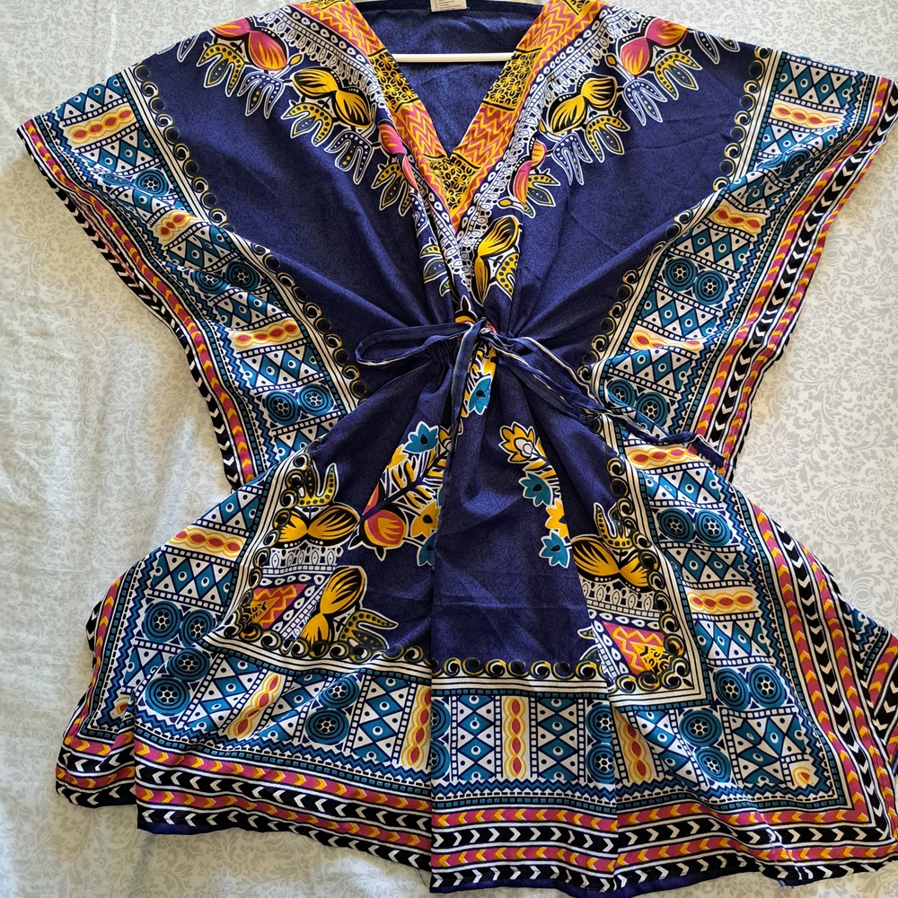 Moda Navy and Multicolor Patterned Tunic